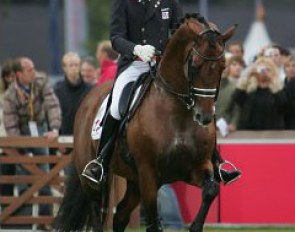 Edward Gal and Lingh at the 2006 World Equestrian Games :: Photo © Astrid Appels