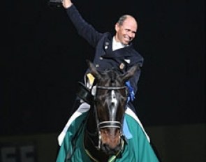 Steffen Peters and Ravel Win the 2009 World Cup Finals in Las Vegas