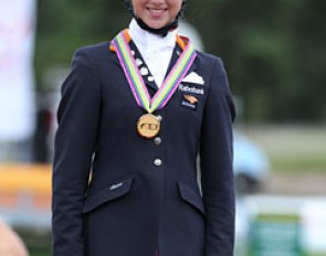 Sanne Vos wins individual test gold