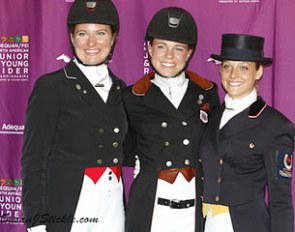 The Young Riders Kur Medalists: Monica Houweling (CAN) - Silver, Brandi Roenick (Reg 5) - Gold, Mathilde Blais Tetrault (CAN) - Bronze :: Photo © Susan Stickle