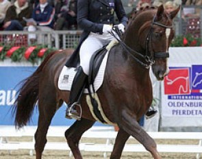 Australian Hayley Beresford rode a personal best score in the Special (72.467%) on her new ride, Bev Edwards' Jaybee Alabaster. 
