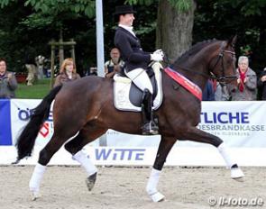 Nadine Feser-Corterier and Sammy Deluxe OLD at the 2012 Oldenburg Regional Championships in Rastede :: Photo © LL-foto