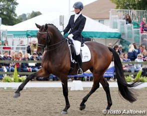 Laura Bechtolsheimer and the home bred Polar Bear (by Polarion) won the Advanced Medium title