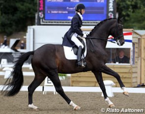 Isobel Wessels and Chagall became reserve champions in the Intermediaire I