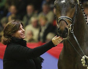 Quateron gets a pat from his Spanish owner
