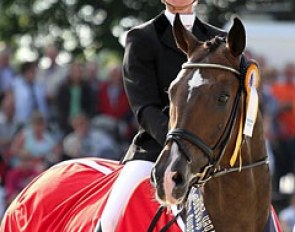 Eva Möller and Sa Coeur win the 2012 World Young Horse Championships for 5-year olds :: Photo © LL-foto.de