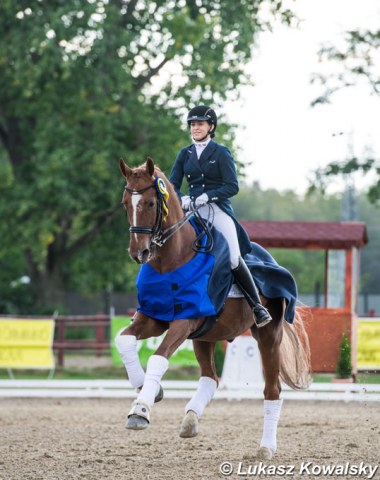 Hungarian young rider Reka Zengo and her chestnut gelding Ronaldinho won the team and individual test and were second in the Kur