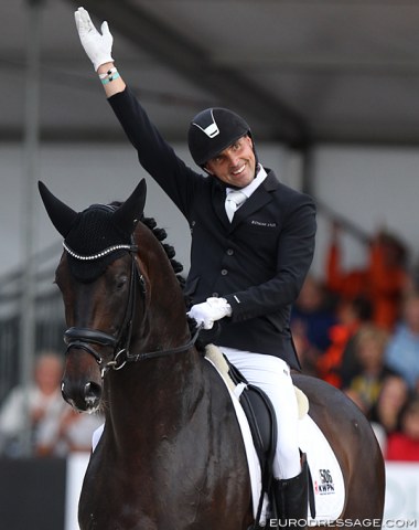 Andreas Helgstrand salutes the crowd at the end of his ride on Jovian
