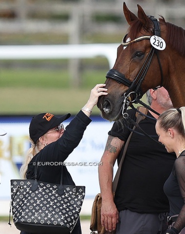 Meanwhile at the national ring: Heidi Humphries patting Bohemian