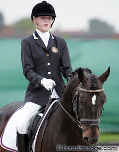 Caroline Steine Jensen on Lazio Kaerlund at the 2009 European Pony Championships :: Photo © Astrid Appels