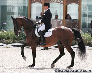American Todd Flettrich and Otto (Danish warmblood by Rambo x Rampal) were loved by the crowds and judges. In the middle of their test they were standing at 70% but they lost points after some mistakes in the canter.