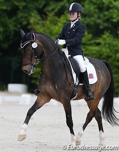 Phoebe Peters and SL Lucci at the 2012 CDI-P Compiegne :: Photo © Astrid Appels