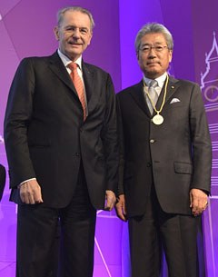 Newly elected IOC member Tsunekazu Takeda (right) with IOC President Jacques Rogge at the 124th IOC Session in London :: Photo © IOC/Richard Juilliart
