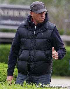 Thumbs' up from British pony team trainer Peter Storr