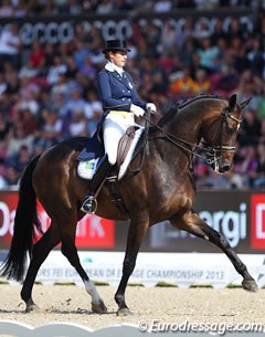Tinne Vilhelmson and Don Auriello performed to music based on The Who's Tommy. She rode a pirouette with one hand, followed by one tempi changes and another one-handed pirouette. The passage was weak behind
