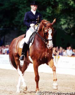 Isabell Werth and Aleppo S OLD at the 1999 CDN Bad Honnef :: Photo © Mary Phelps