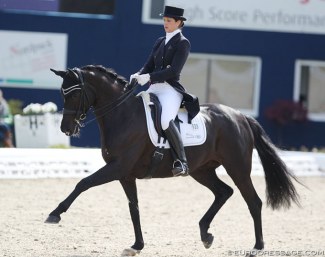 Stefanie Wolf and Saphira Royal at the 2018 Horses & Dreams in Hagen :: Photo © Astrid Appels