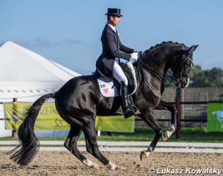Benjamin Werndl and Daily Mirror win the World Cup Qualifier at the 2018 CDI-W Fot :: Photo © Lukasz Kowalski
