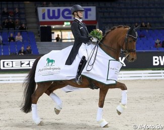 Jil-Marielle Becks and Damon's Satelite win the 2018 Piaff Förderpreis Finals :: Photo © LL-foto
