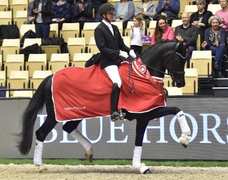Andreas Helgstrand and Queenparks Wendy win the 2019 DWB Young Horse Championships :: Photo © Ridehesten