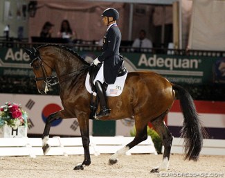 Steffen Peters and Suppenkasper competing in the 5* Grand Prix under the floodlights at the 2020 CDI Wellington :: Photo © Astrid Appels