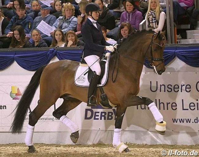 Claudia Ruscher and Champagner :: Photo © LL-foto
