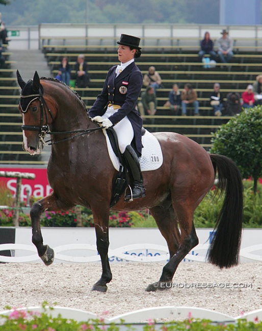 Nina Stadlinger and Egalité at the 2006 World Equestrian Games in Aachen :: Photo © Astrid Appels
