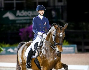 Laura Graves and Verdades :: Photo © Sue Stickle