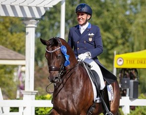 Cesar Parra and Fashion Designer OLD defending 2017 Developing Grand Prix Champions :: Photo © Sue Stickle