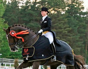 Kristy Oatley and Du Soleil at the 2019 CDI-W Budapest :: Photo © Anett Samogyvari