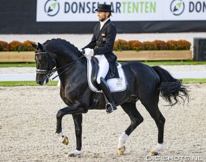 Edward Gal and Toto Jr at the 2020 Dutch Dressage Championships :: Photo © Digishots