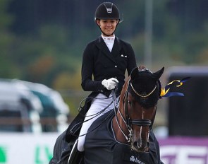 Berill Szoke Toth and Qatar win the Inter II at the 2020 CDI Hagen on 25 September :: Photo © Astrid Appels