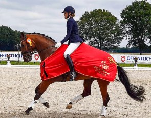 Andrea Winkeler and Expression win the Cloppenburg Bundeschampionate qualifier for 6-year olds