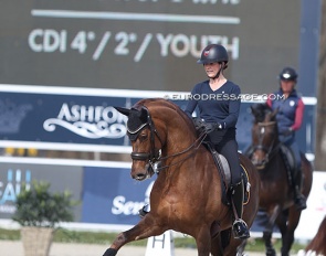 Larissa Pauluis and Valentin training in the main arena for the 2022 CDI Opglabbeek :: Photo © Astrid Appels