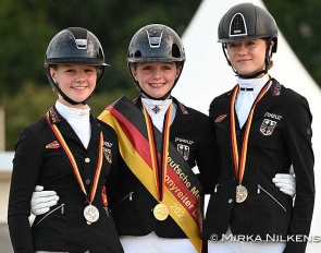 Julie Schmitz-Heinen, Rose Oatley and Lilly Collin on the podium podium at the 2022 German Youth Championships :: Photo © Mirka Nilkens