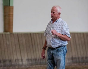 Udo Lange coaching at the Mariakalnok Dressage Center in 2019 :: Photo © Mariakalnok