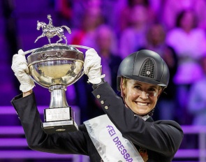 Second, consecutive world cup title for Jessica von Bredow-Werndl :: Photos © Stefan Lafrentz