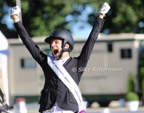 Rihards Snikus jubilates as he's won individual gold at the 2023 European Para Dressage Championships :: Photos  © Silke Rottermann
