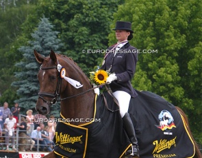 Nadine Plaster and FBW Dejavu won the bronze at the 2005 World Young Horse Championships in Verden :: Photo © Astrid Appels