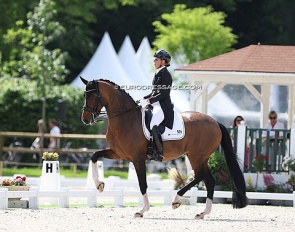Lyndal Oatley and Elvive at the 2022 CDIO Compiegne :: Photo © Astrid Appels