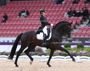 Lore Vandeborne and Ikke-Pia van de Bergerhoeve at the 2022 World Championships in Herning :: Photos © Astrid Appels