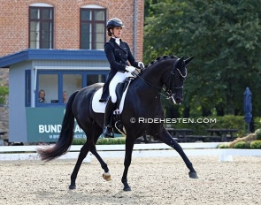 Anne-Mette Strandby Hansen and Delizia :: Photo © Ridehesten