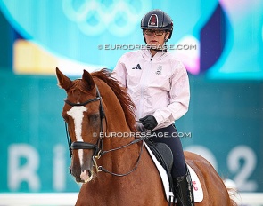 Zaneta Skowronska-Kozubik and Love Me schooling at the 2024 Olympic Games in Paris :: Photo © Astrid Appels