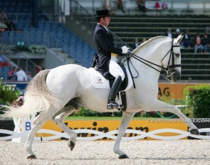 Rambla and Distinguido at the 2006 World Equestrian Games :: Photo (c) Astrid Appels