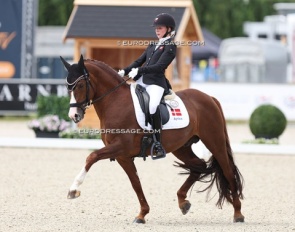 Sofia Rosenkilde and Cosmo Royale win the 2024 European Pony Championships :: Photo © Astrid Appels