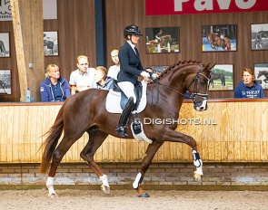 Emmelie Scholtens and Miami Turfhorst at the 2020 KWPN Saddle presentation :: Photo © Digishots