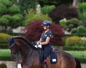Theodora Livanos and Robinvale schooling at the 2025 European Under 25 Championships :: Photo © Astrid Appels