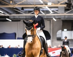 Amelie von Harsdorf and her team run a professional yard in Raubling, Germany, focused on dressage sport and maximum equine welfare. 