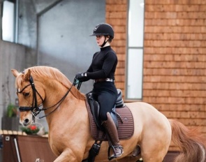 Lea Torabi on Jivago de Massa (by Don Juan de Hus x Moscatel) Photo © Matilde