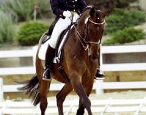 Joanne Chmiel and Dominion at the 2000 North American Young Riders Championships :: Photo © Dirk Caremans